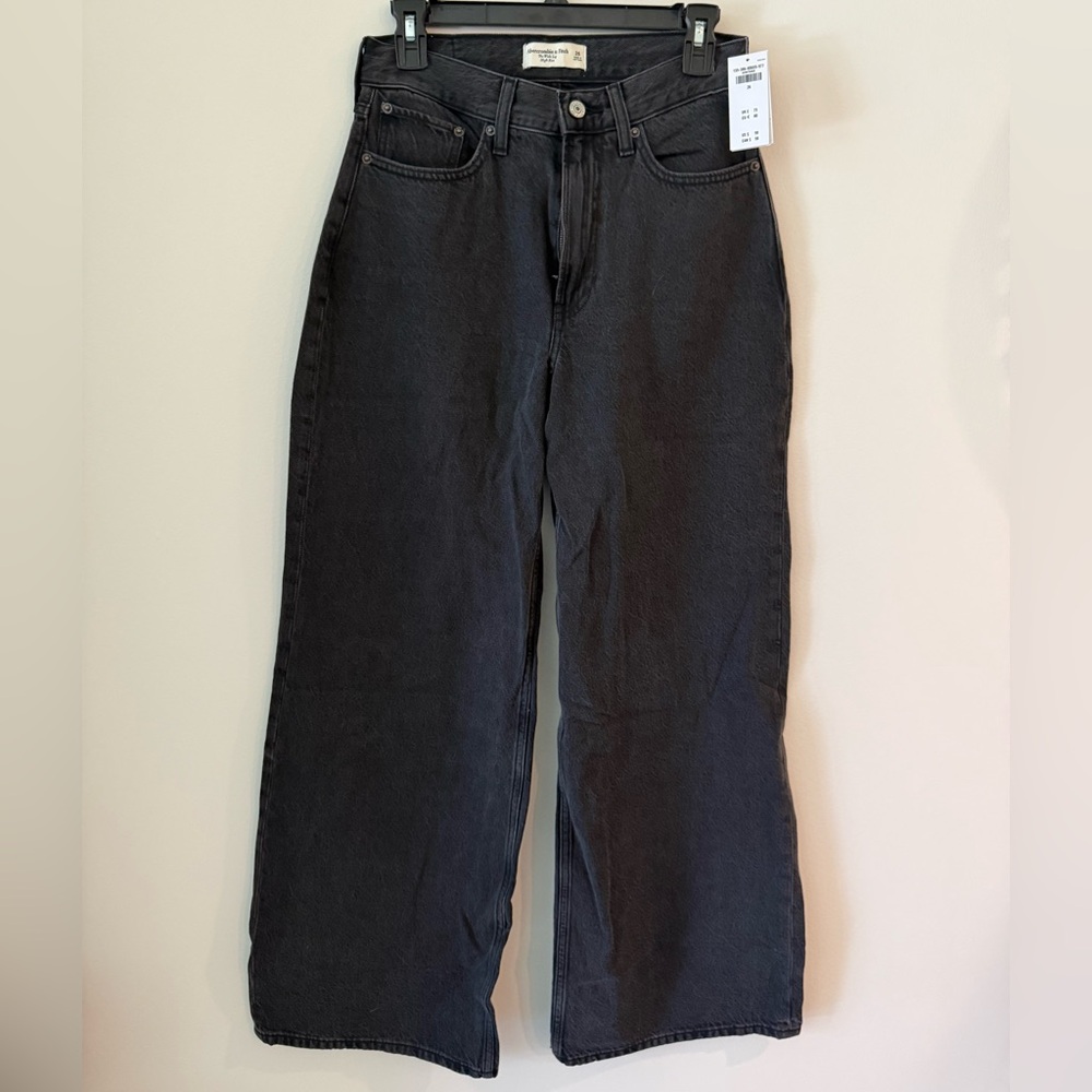 Abercrombie & Fitch Women's Black Straight Leg Jeans